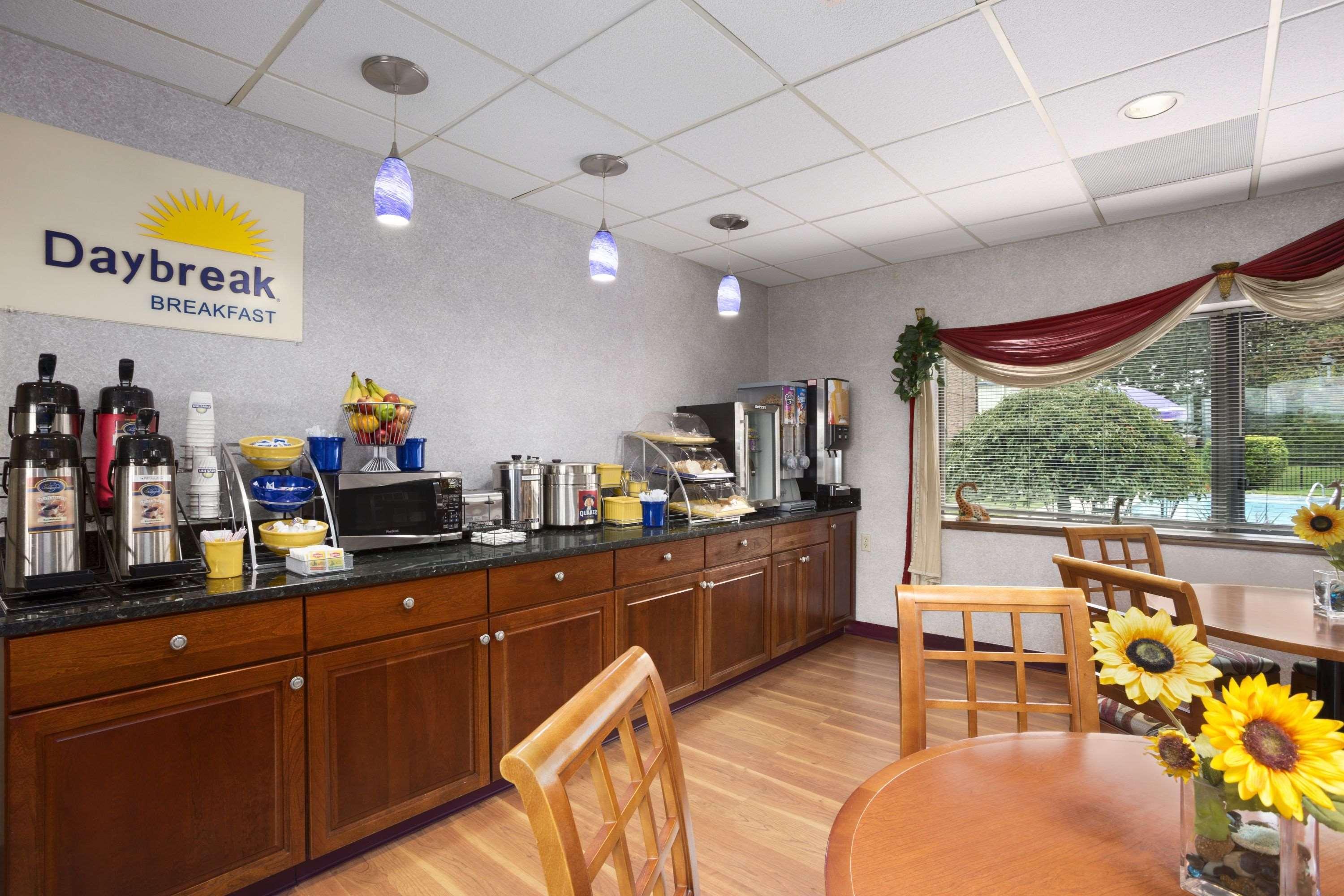 Days Inn By Wyndham Middletown Kültér fotó